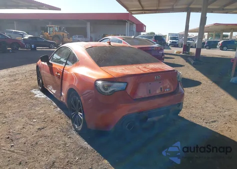 2015 Scion Fr-S z USA, uszkodzony, nr VIN JF1ZNAA13F9702152